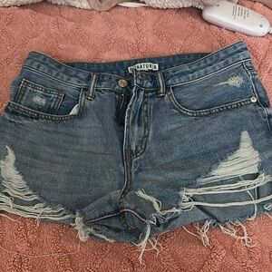 signature 8 shorts size small, barley worn!!